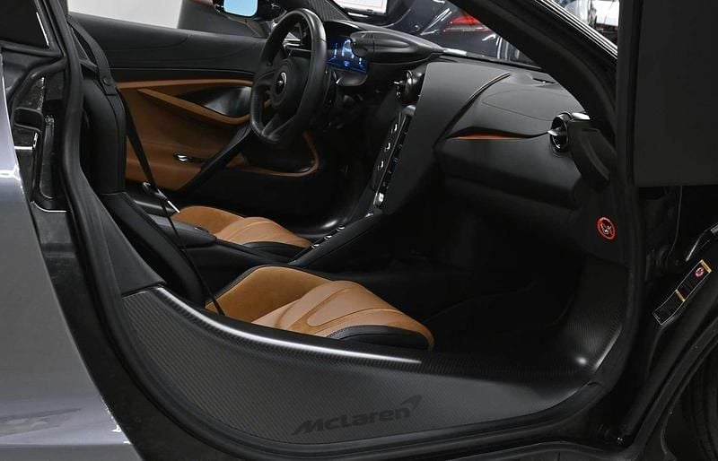 Gebraucht McLaren 750S 751 PS (552 kW) 2024 Grau Cabrio