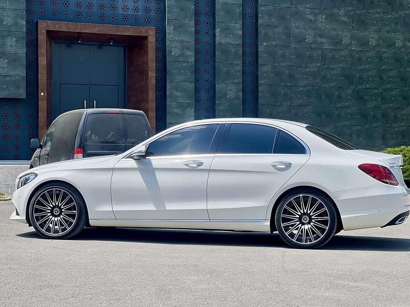 Gebraucht 2016 Mercedes C220 Avantgarde Limousine | € 21.800 (Fairer Preis) - Bild 1/4