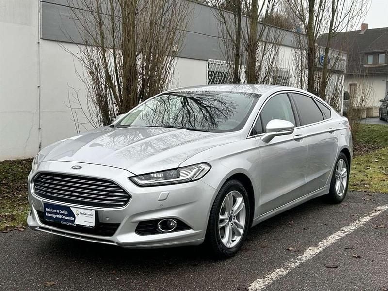 Silber Gebraucht 2018 Ford Mondeo Titanium Limousine | € 10.990 (Fairer Preis) - Bild 1/4
