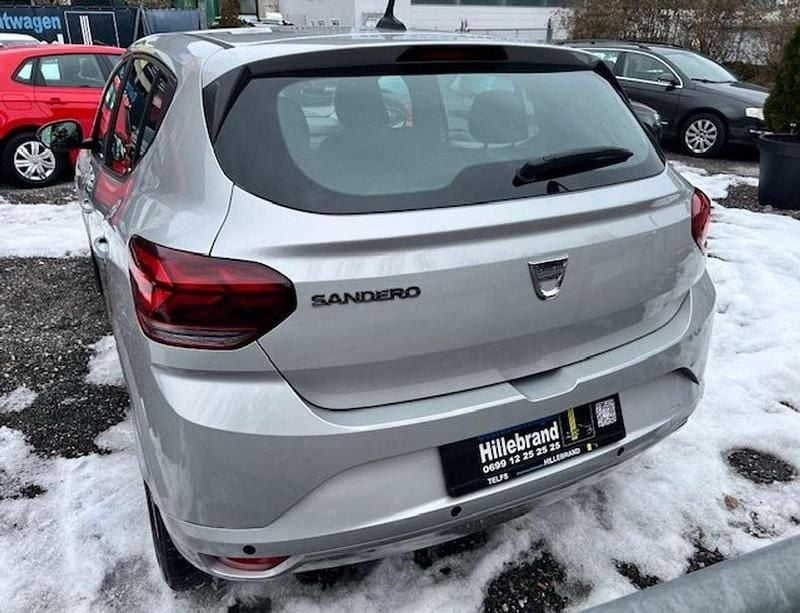 Gebraucht Dacia Sandero Expression 67 PS (49 kW) 2022 Silber Kleinwagen