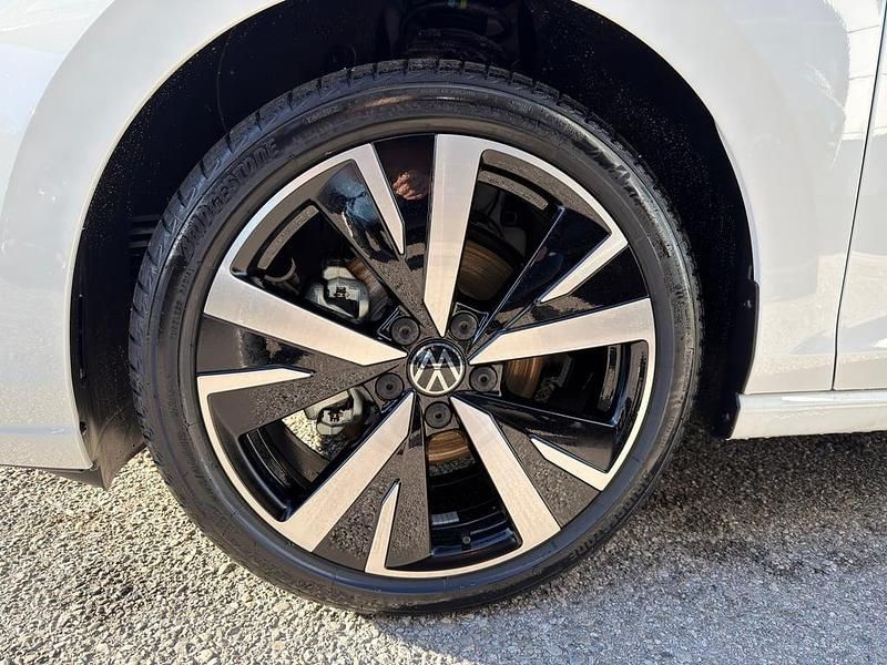 Neu VW Golf VIII Life 115 PS (84 kW) 2025 Weiss  normal Limousine