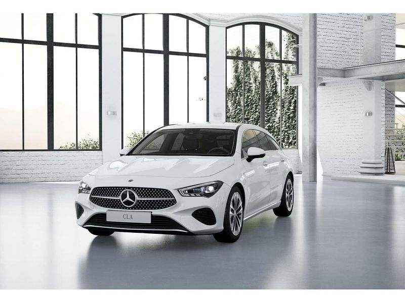 Gebraucht Mercedes CLA250e Shooting Brake 218 PS (160 kW) 2025 Weiß Kombi