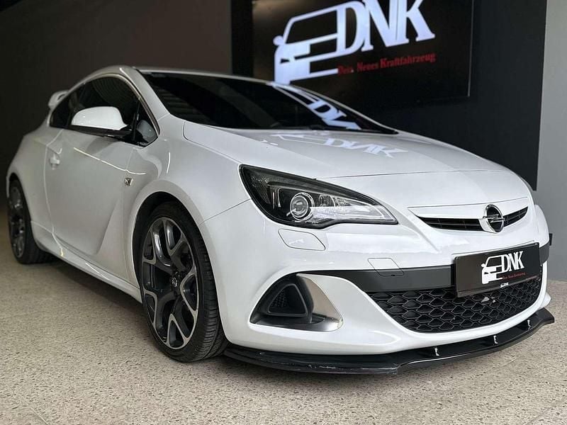 Weiß Gebraucht 2014 Opel Astra OPC Coupé | € 16.999 - Bild 1/4
