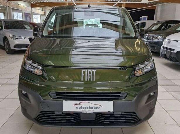 Neu Fiat Doblò S 131 PS (96 kW) 2025 Grün Van / Kleinbus