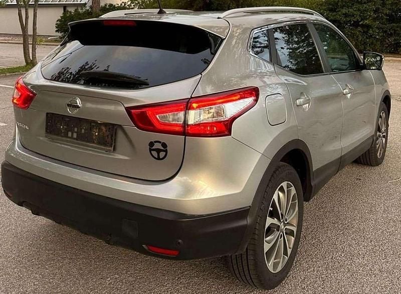 Gebraucht Nissan Qashqai N-Connecta 131 PS (96 kW) 2016 SUV