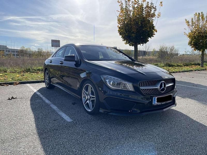 Gebraucht 2014 Mercedes CLA200 AMG line Coupé | € 17.900 (Fairer Preis) - Bild 1/4