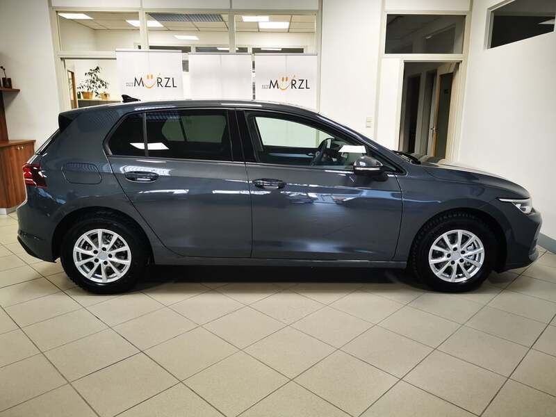 Neu VW Golf VIII Life 115 PS (84 kW) 2025 Mittelgrau  metallic Limousine