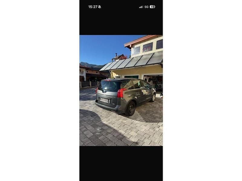 Gebraucht Peugeot 5008 112 PS (82 kW) 2012 Van / Kleinbus