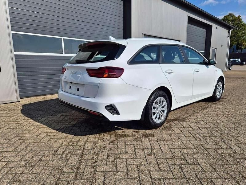 Neu Kia Ceed Sportswagon Vision 140 PS (102 kW) 2025 Weiß Kombi