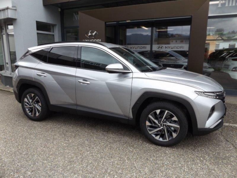 Gebraucht Hyundai Tucson GO! 150 PS (110 kW) 2023 Shimmering silver SUV