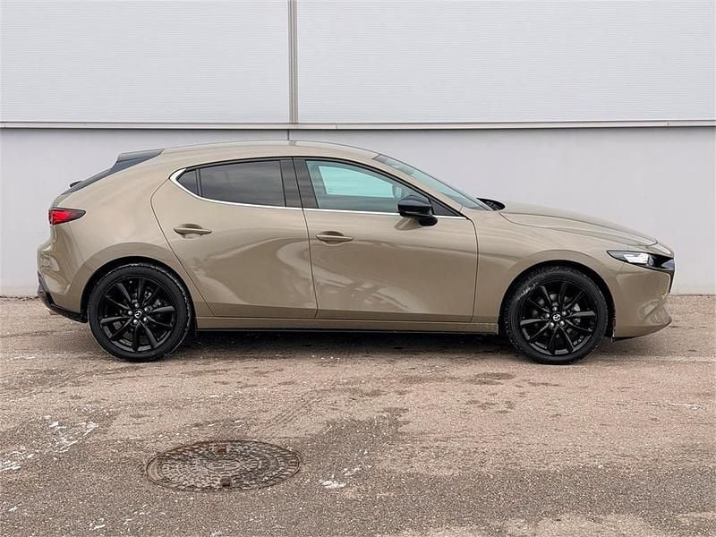 Neu Mazda 3 Homura-Line 140 PS (102 kW) 2025 Zircon sand grün Limousine