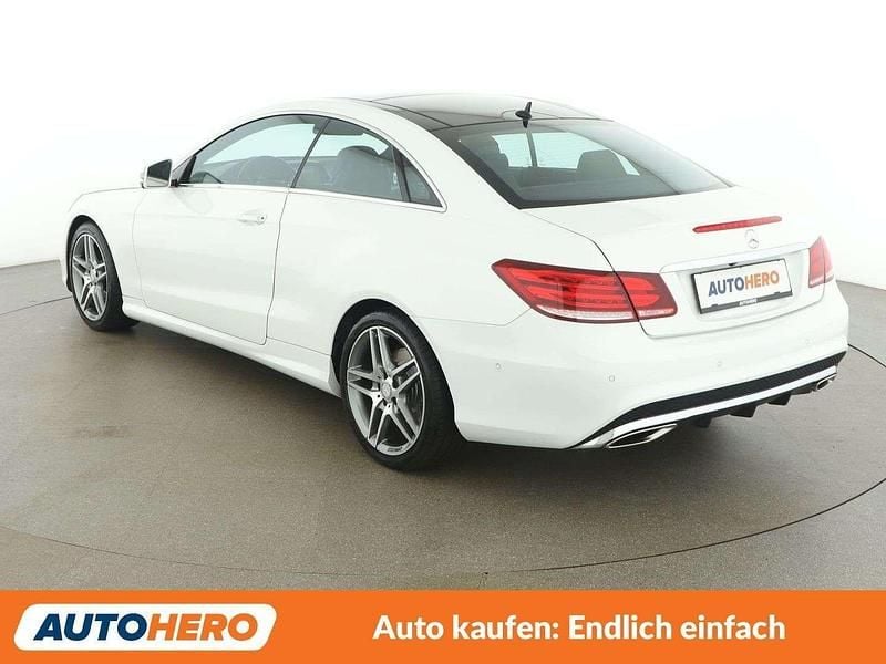 Gebraucht Mercedes E250 AMG line 211 PS (155 kW) 2016 Weiß Coupé