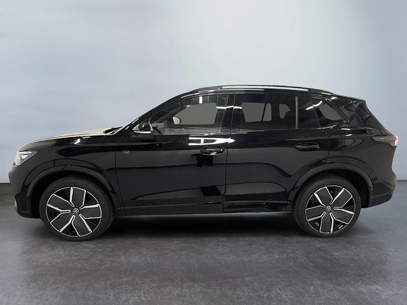 Neu VW Tiguan R-line Edition 193 PS (141 kW) 2025 Schwarz SUV