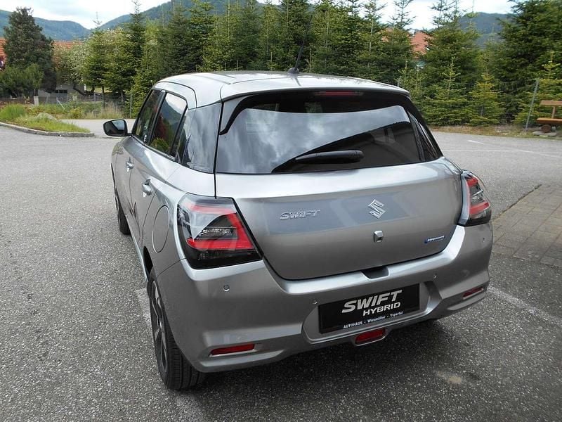 Neu Suzuki Swift 82 PS (60 kW) 2025 Silber Kleinwagen