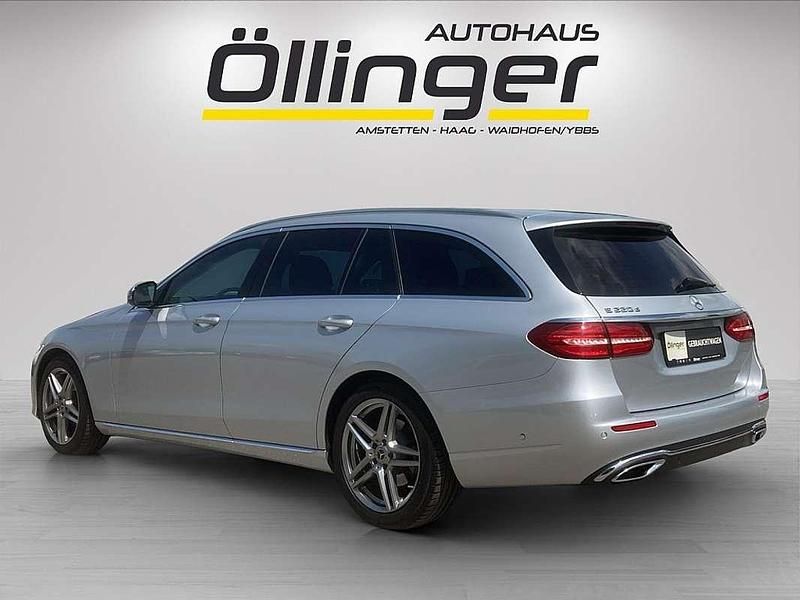 Gebraucht Mercedes E220 Avantgarde 194 PS (142 kW) 2018 Silber Kombi