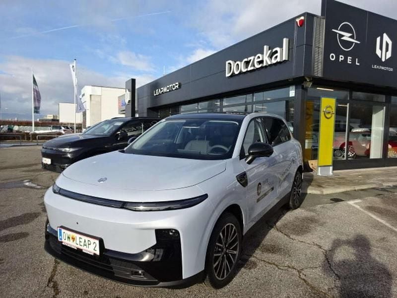 Neu Leapmotor B10 160 kW (218 PS) 2025 SUV