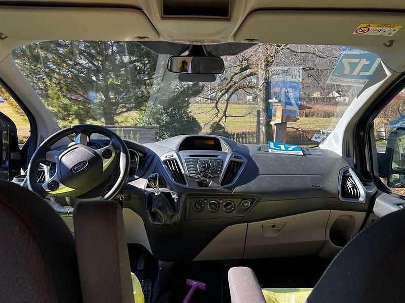 Gebraucht Ford Tourneo Titanium 155 PS (114 kW) 2015 Schwarz Van / Kleinbus