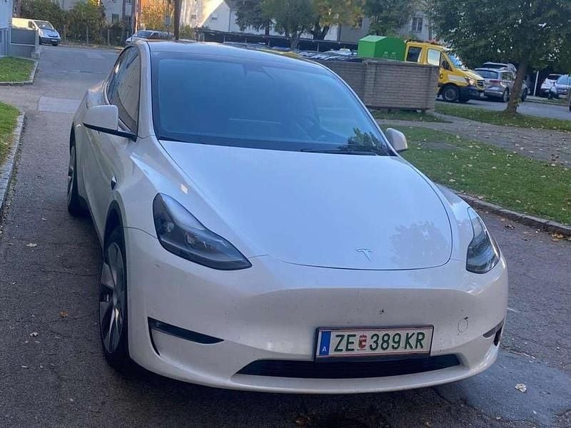 Weiß Gebraucht 2023 Tesla Model Y Performance SUV | € 35.000 (Fairer Preis) - Bild 1/4