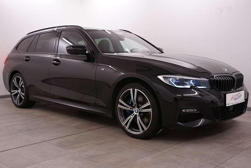 Gebraucht BMW 330e M Sport 184 PS (135 kW) 2021 Schwarz Kombi