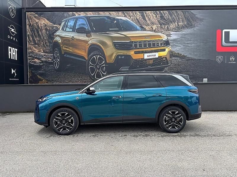 Neu Peugeot 5008 GT 145 PS (106 kW) 2026 Blau SUV