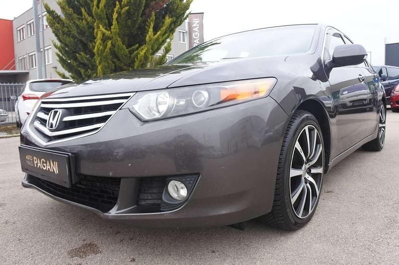 Gebraucht 2010 Honda Accord Executive Limousine | € 9.995 - Bild 1/4