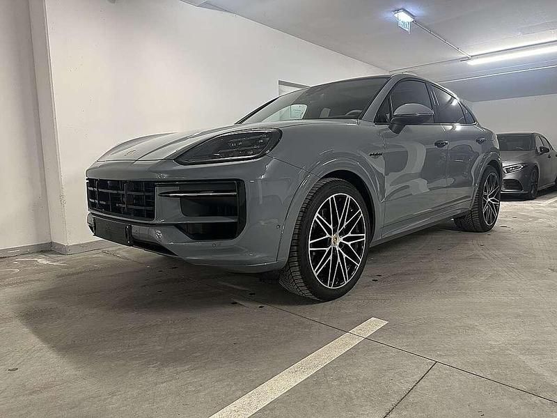 Gebraucht Porsche Cayenne Coupe 470 PS (345 kW) 2024 Grau Coupé