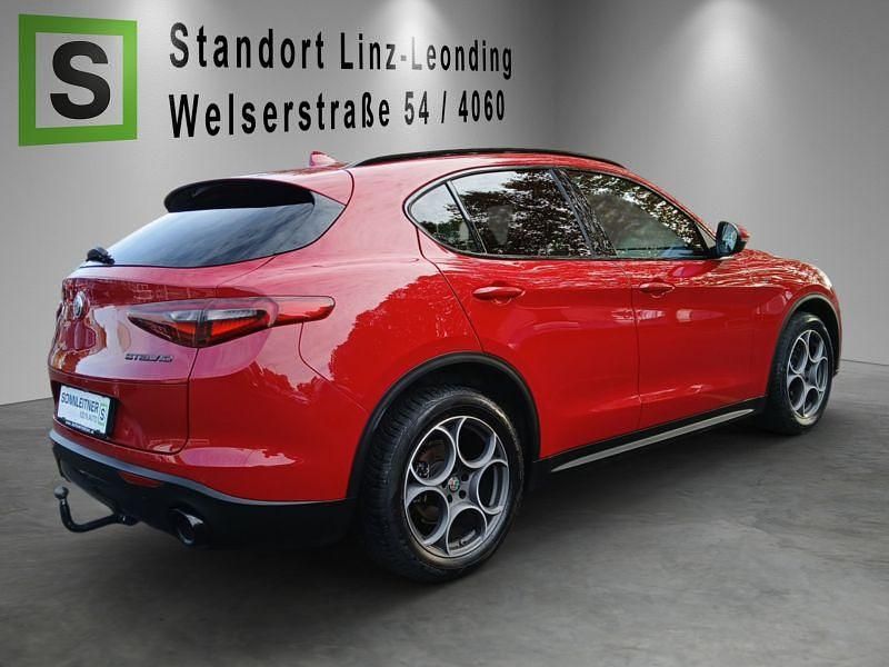 Gebraucht Alfa Romeo Stelvio Sprint 190 PS (139 kW) 2020 Rot SUV
