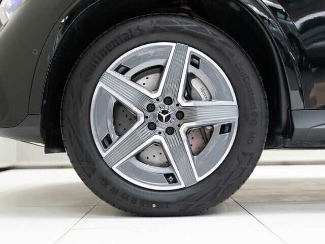 Gebraucht Mercedes GLC300e 197 PS (144 kW) 2023 Schwarz SUV