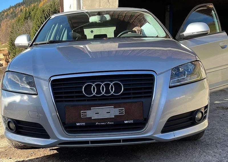 Gebraucht Audi A3 105 PS (77 kW) 2010 Grau Limousine