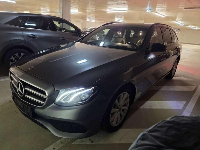 Gebraucht 2018 Mercedes E220 Avantgarde Kombi | € 20.500 (Superpreis) - Bild 1/4