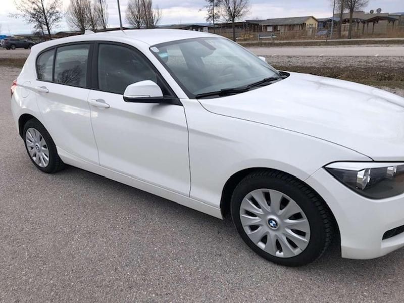 Gebraucht BMW 116 116 PS (85 kW) 2012 Weiß Kleinwagen