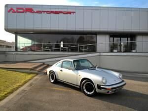 Silber Gebraucht 1988 Porsche 911 Carrera Coupé | € 99.000 - Bild 1/4