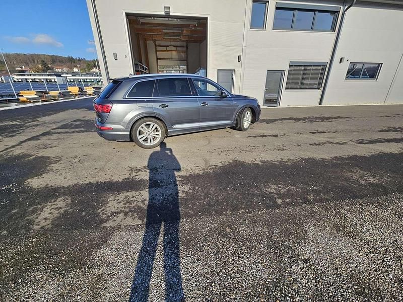 Gebraucht Audi Q7 S-Line 272 PS (200 kW) 2016 Grau SUV