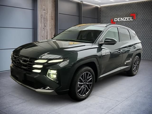 Cypress green Neu 2025 Hyundai Tucson GO! SUV | € 39.800 (Superpreis) - Bild 1/4