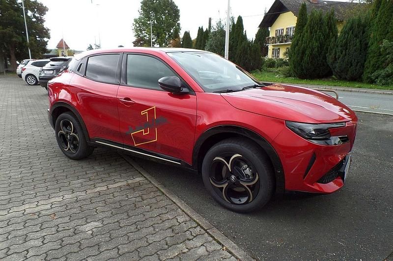 Rot Neu 2025 Alfa Romeo GT Junior SUV | € 35.990 (Fairer Preis) - Bild 1/4