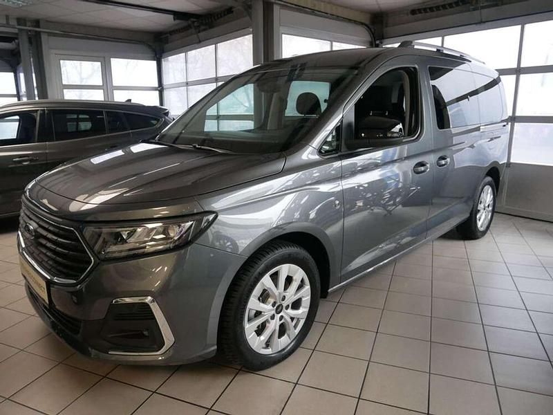 Neu Ford Tourneo Titanium 122 PS (89 kW) 2025 Grau Kombi