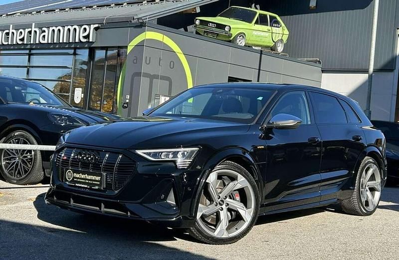 Schwarz Gebraucht 2022 Audi e-tron Ambiente SUV | € 53.900 (Teuer) - Bild 1/4