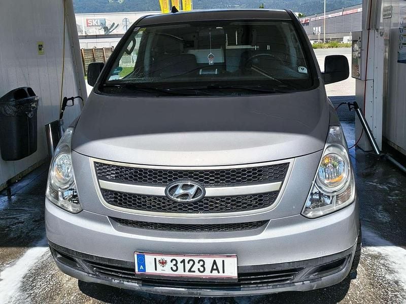 Gebraucht Hyundai H-1 170 PS (125 kW) 2010 Silber Van / Kleinbus