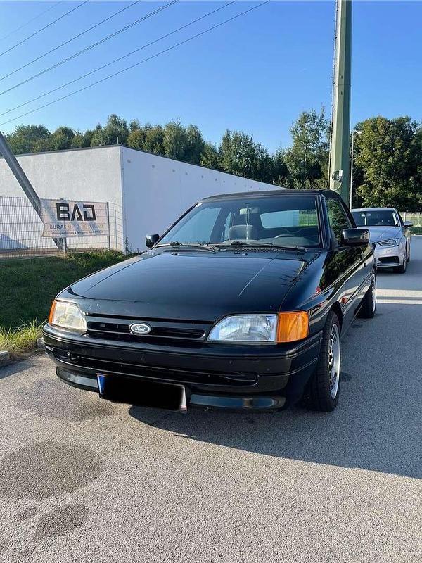 Gebraucht Ford Escort Cabriolet 105 PS (77 kW) 1991 Cabrio