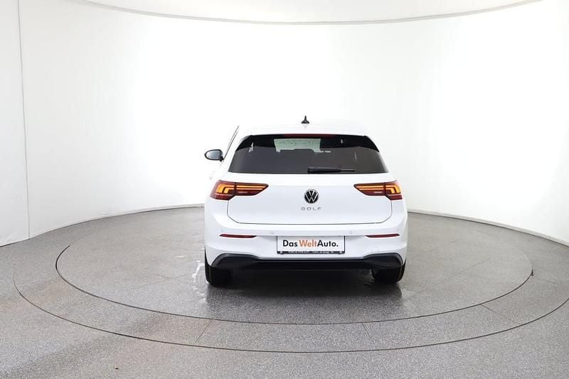 Neu VW Golf VIII 115 PS (84 kW) 2026 Weiss  normal