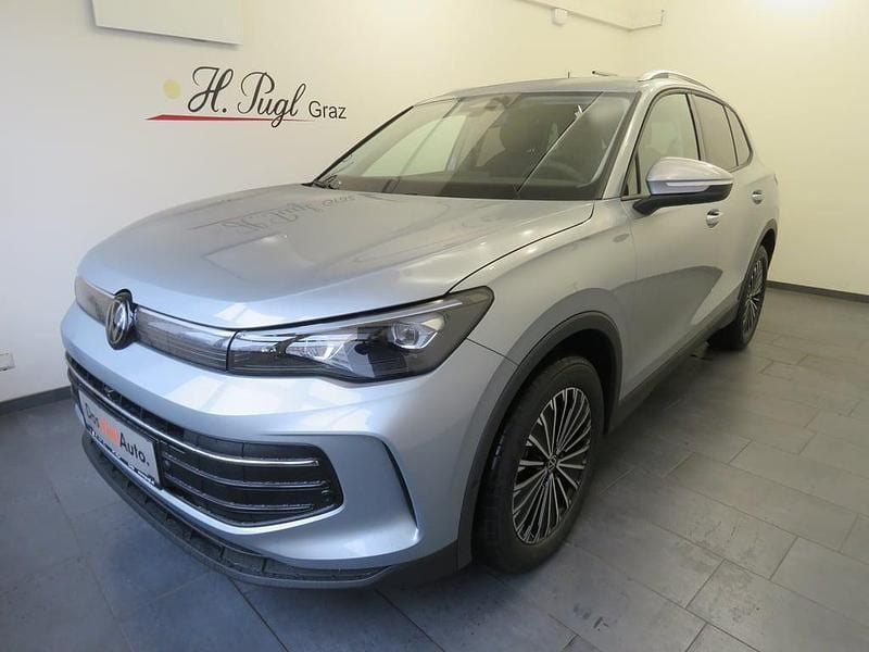 Silber metallic Neu 2026 VW Tiguan SUV | € 43.900 (Guter Preis) - Bild 1/4