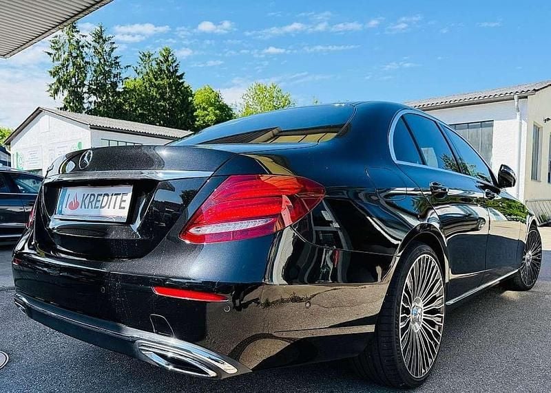 Gebraucht Mercedes E350 258 PS (189 kW) 2016 Schwarz Limousine