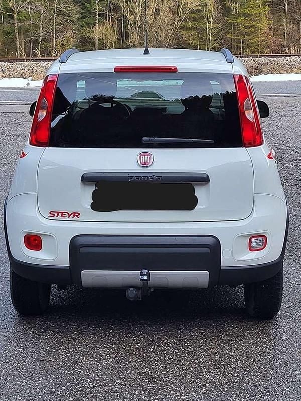 Gebraucht Fiat Panda 4x4 Easy 75 PS (55 kW) 2013 Weiß Kleinwagen