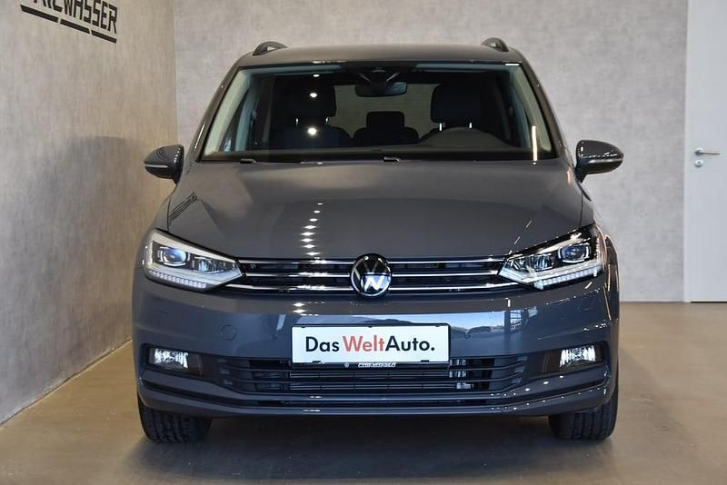 Gebraucht VW Touran 150 PS (110 kW) 2026 Mittelgrau  metallic Van / Kleinbus