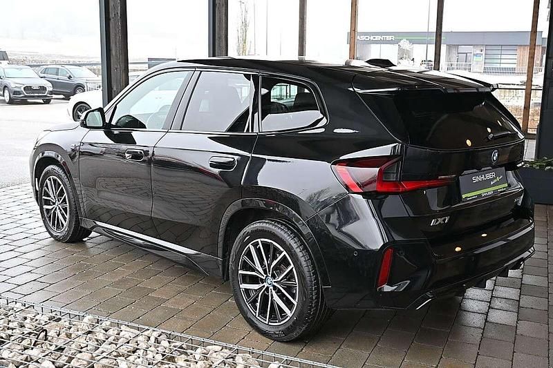 Gebraucht BMW iX1 200 kW (272 PS) 2024 Schwarz SUV