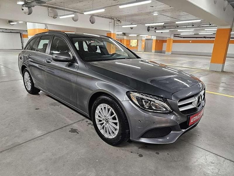 Gebraucht Mercedes C180 122 PS (89 kW) 2019 Grau Kombi