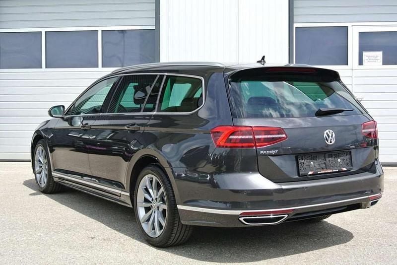 Gebraucht VW Passat Highline 150 PS (110 kW) 2019 Grau Kombi