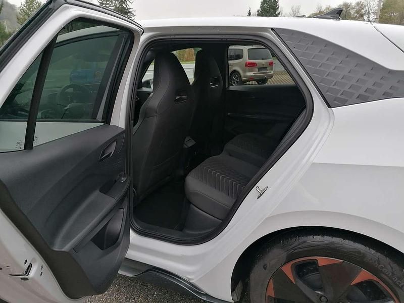 Gebraucht Cupra Born e-Boost 169 kW (231 PS) 2023 Weiß Kleinwagen