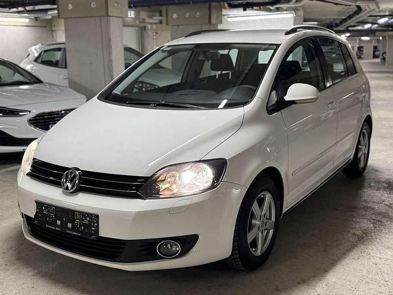 Weiß Gebraucht 2011 VW Golf Comfortline Limousine | € 5.499 (Fairer Preis) - Bild 1/4