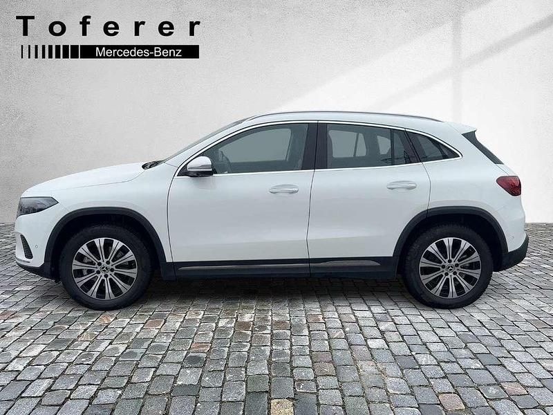 Gebraucht Mercedes EQA300 167 kW (228 PS) 2024 Weiß SUV